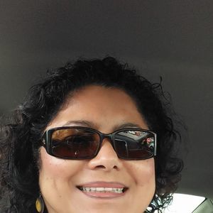 Meet your Posher, Iris